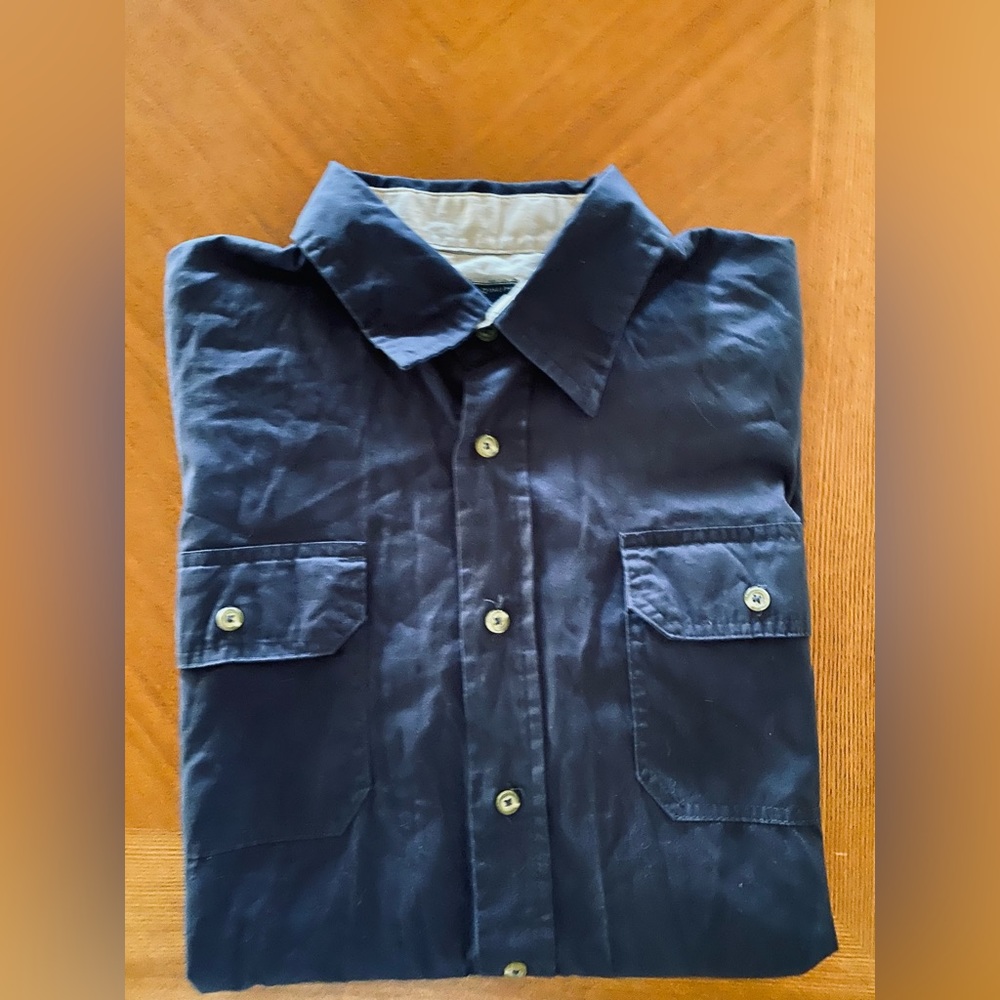 Navy blue wrangles short sleeve bottom up shirt